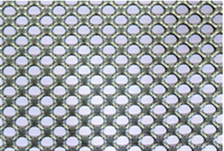 Expanded metal with round mesh 